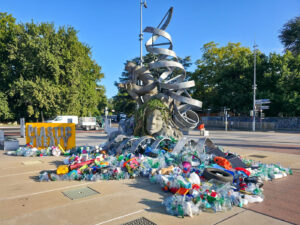 Toward a world free of plastic pollution?