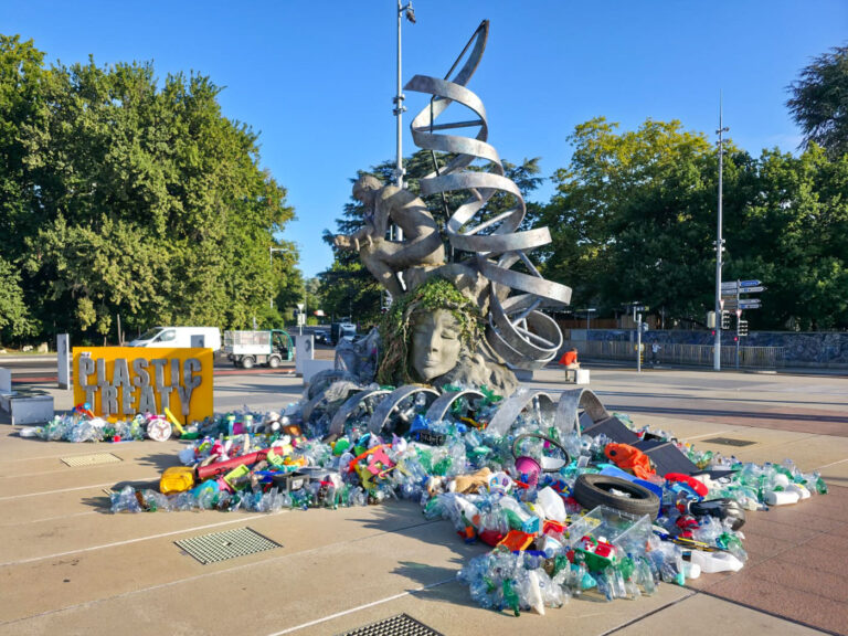 Toward a world free of plastic pollution?